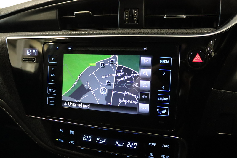 Toyota Auris VVT-i Excel - U2580