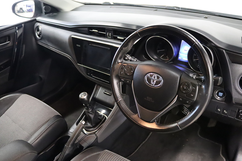 Toyota Auris VVT-i Excel - U2580