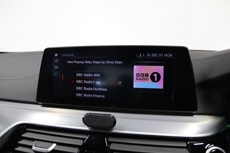 BMW 5 Series 530e M Sport - U2587