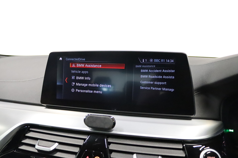 BMW 5 Series 530e M Sport - U2587