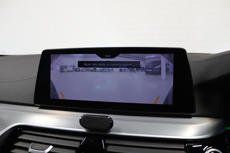 BMW 5 Series 530e M Sport - U2587