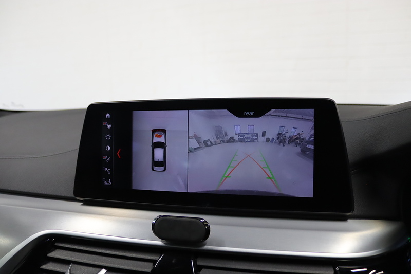 BMW 5 Series 530e M Sport - U2587