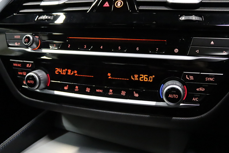 BMW 5 Series 530e M Sport - U2587