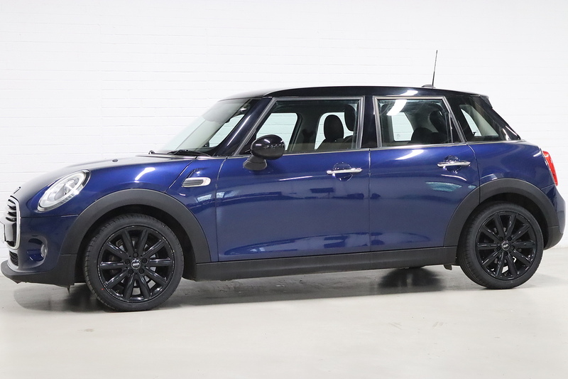 MINI Hatch Cooper - U2599