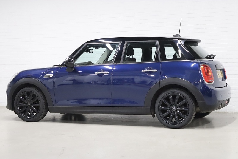 MINI Hatch Cooper - U2599