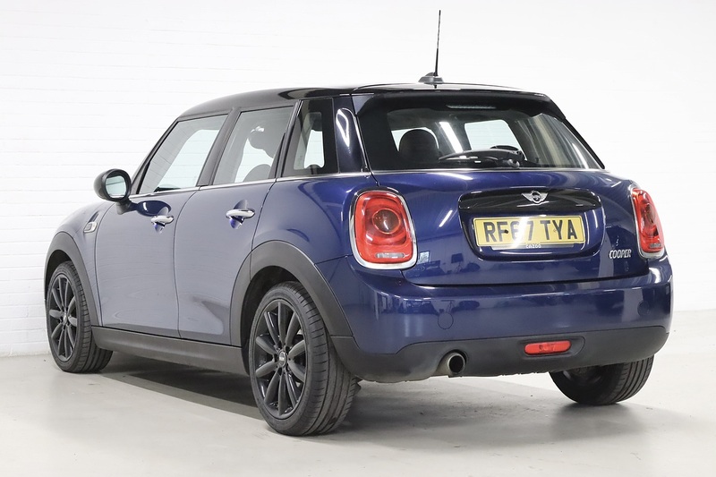 MINI Hatch Cooper - U2599