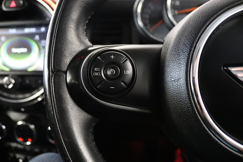MINI Hatch Cooper - U2599
