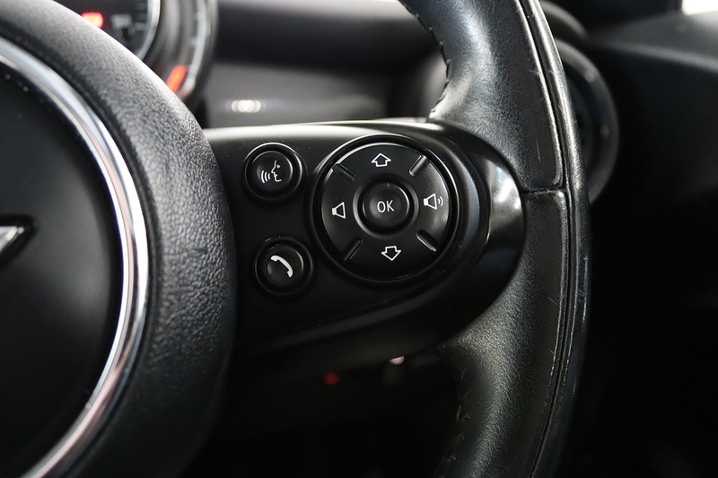 MINI Hatch Cooper - U2599