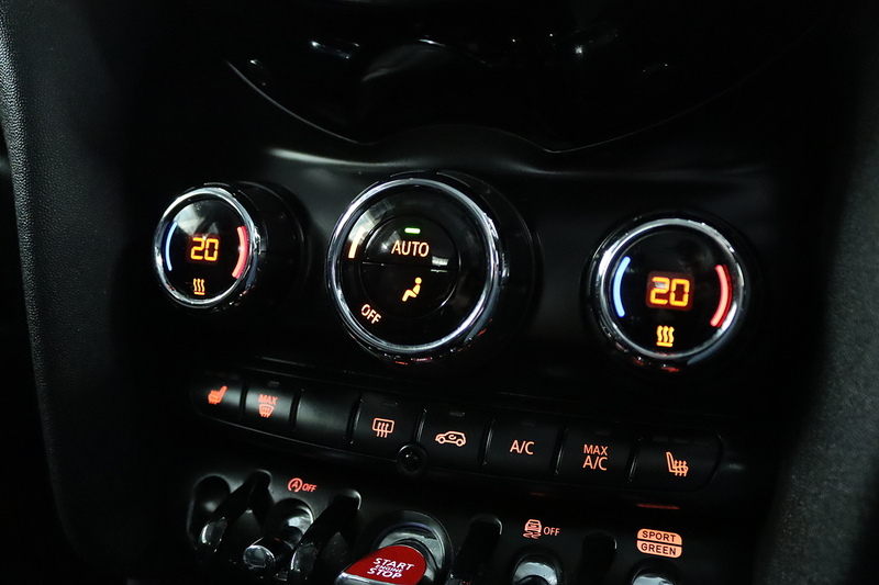 MINI Hatch Cooper - U2599