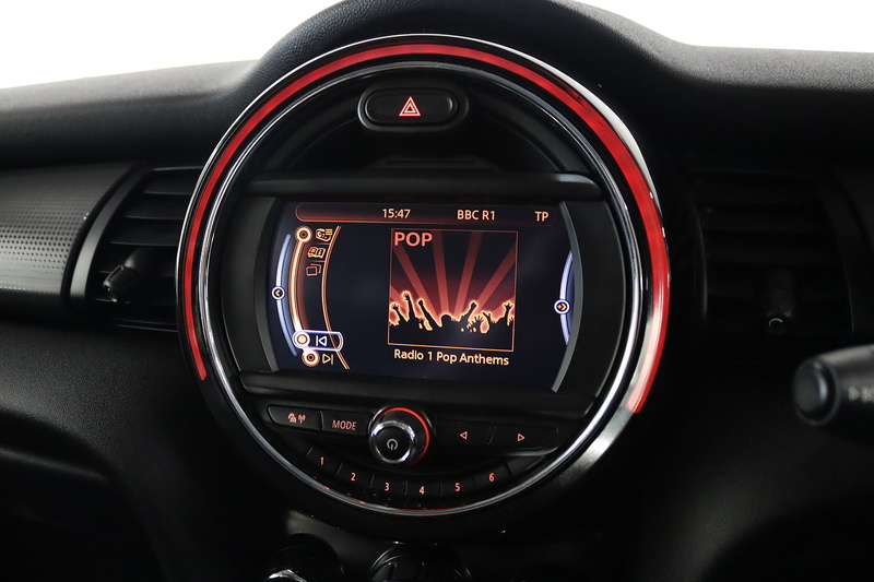 MINI Hatch Cooper - U2599