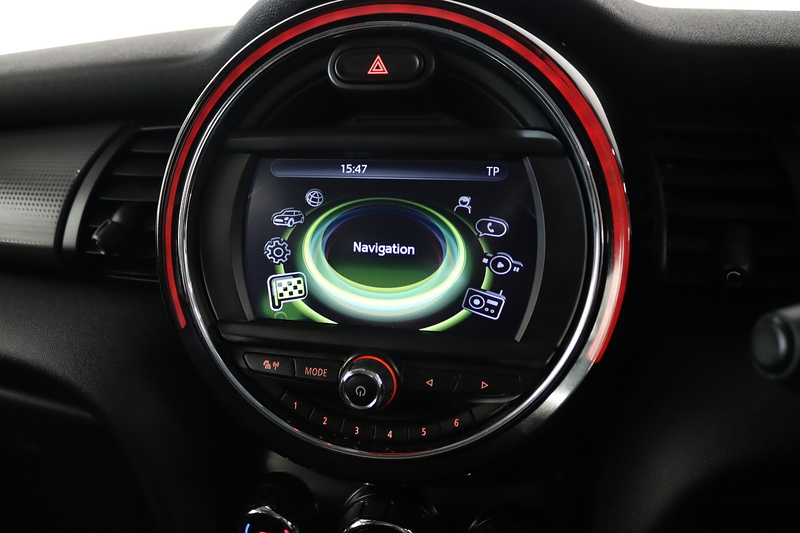 MINI Hatch Cooper - U2599