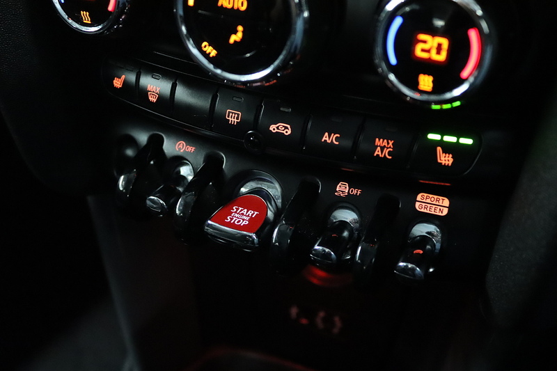 MINI Hatch Cooper - U2599