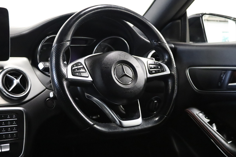 Mercedes-Benz CLA CLA220d AMG Line Night Edition - U2603