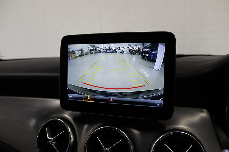 Mercedes-Benz CLA CLA220d AMG Line Night Edition - U2603