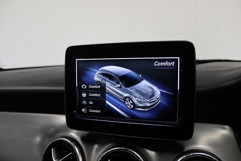 Mercedes-Benz CLA CLA220d AMG Line Night Edition - U2603