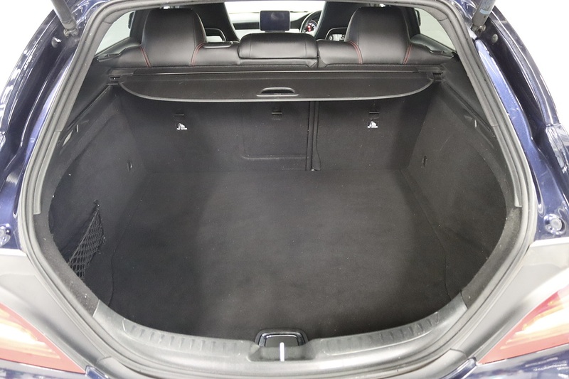 Mercedes-Benz CLA CLA220d AMG Line Night Edition - U2603