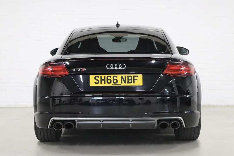 Audi TTS TFSI - U2611