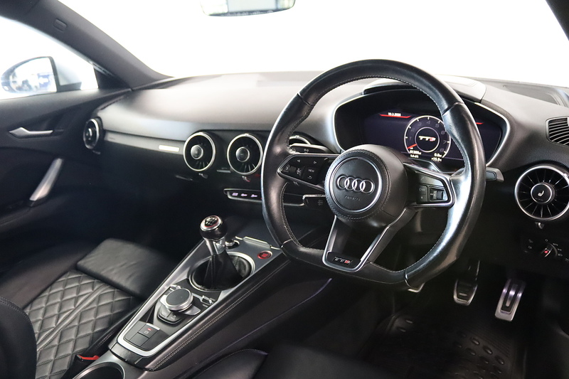 Audi TTS TFSI - U2611