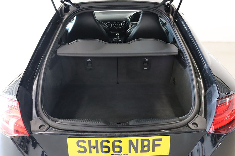 Audi TTS TFSI - U2611