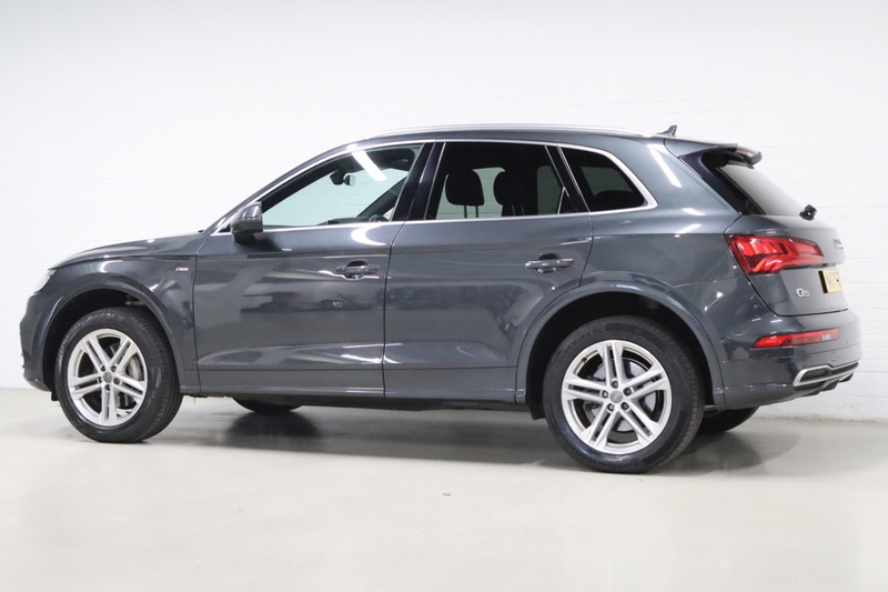 Audi Q5 TFSI S line - U2614