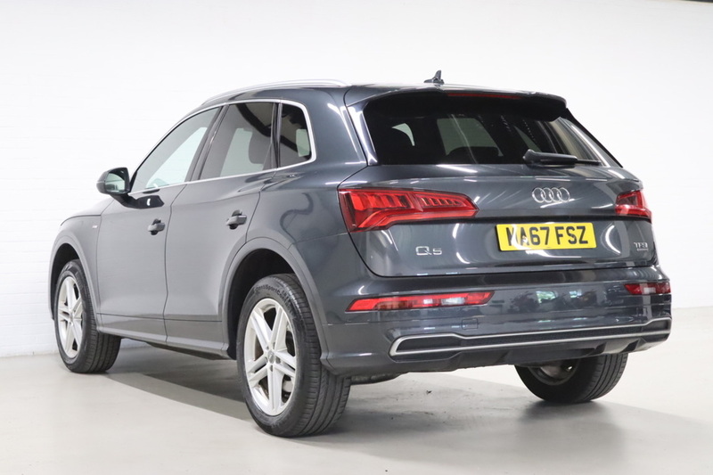 Audi Q5 TFSI S line - U2614