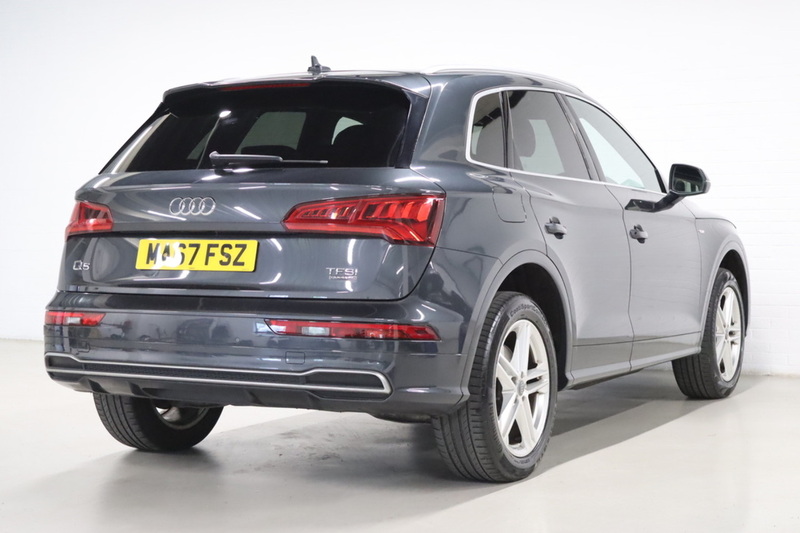 Audi Q5 TFSI S line - U2614