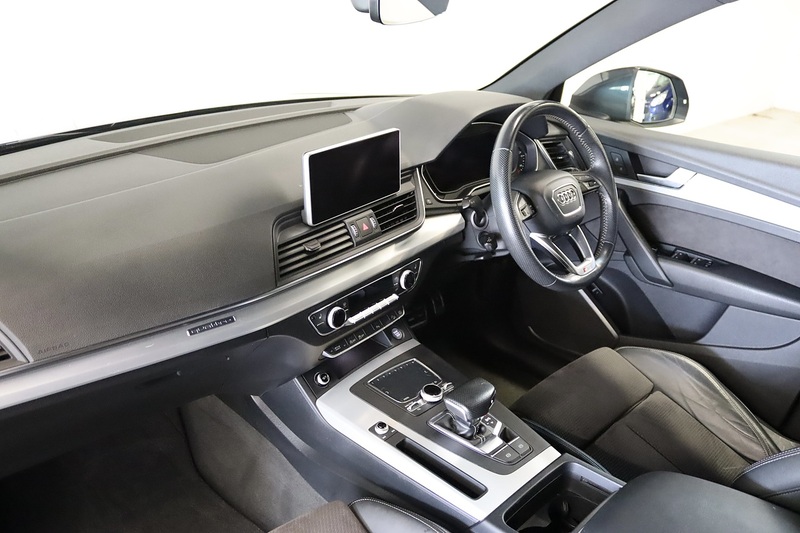 Audi Q5 TFSI S line - U2614