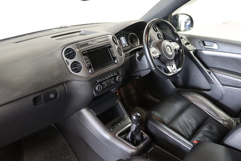 Volkswagen Tiguan TDI BlueMotion Tech R-Line - U2617