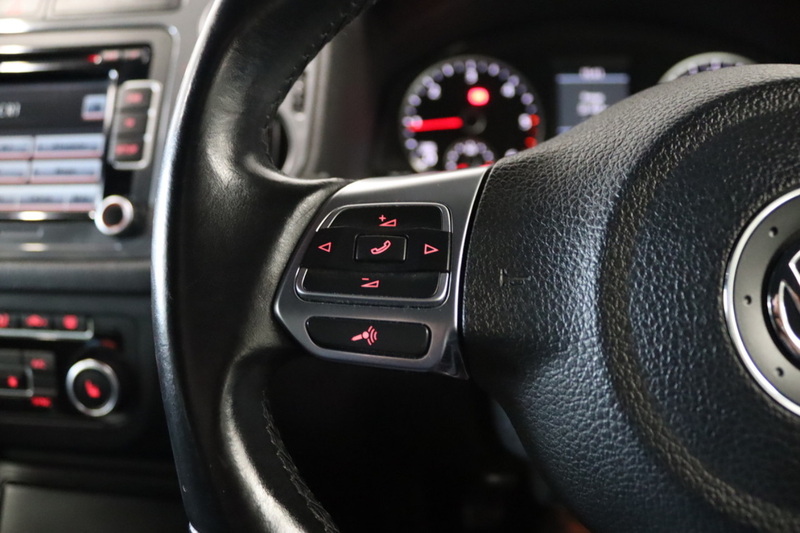 Volkswagen Tiguan TDI BlueMotion Tech R-Line - U2617