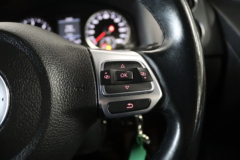 Volkswagen Tiguan TDI BlueMotion Tech R-Line - U2617