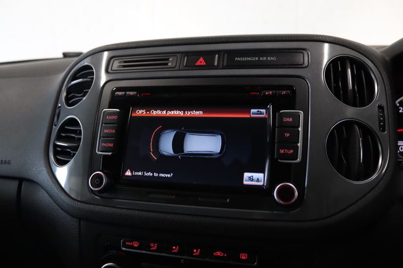 Volkswagen Tiguan TDI BlueMotion Tech R-Line - U2617