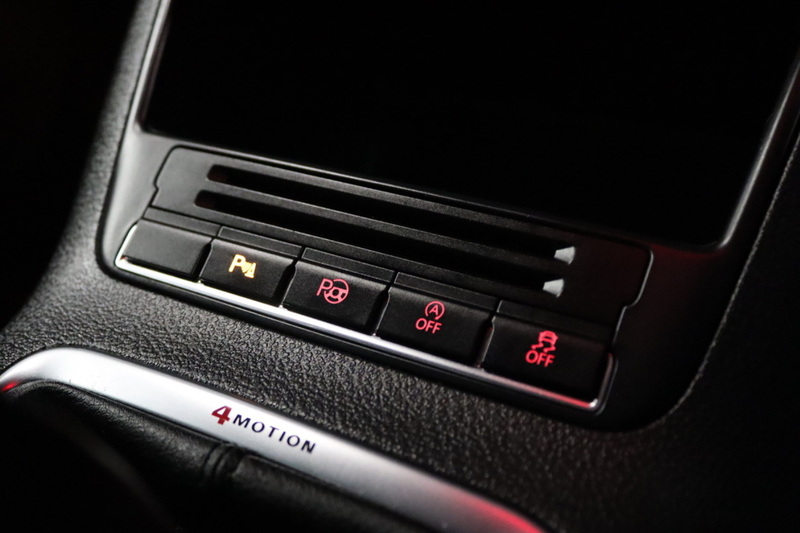 Volkswagen Tiguan TDI BlueMotion Tech R-Line - U2617