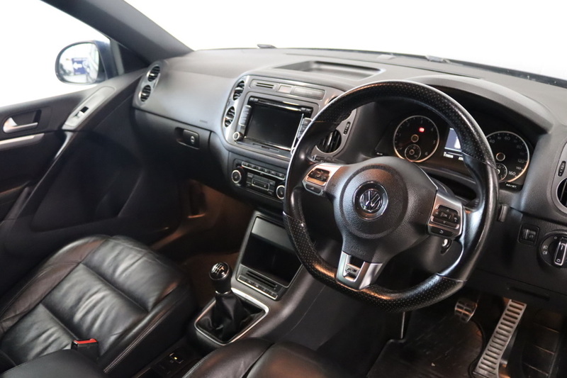 Volkswagen Tiguan TDI BlueMotion Tech R-Line - U2617
