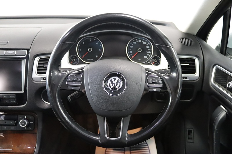 Volkswagen Touareg TDI V6 BlueMotion Tech SE - U2625