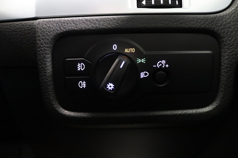 Volkswagen Touareg TDI V6 BlueMotion Tech SE - U2625