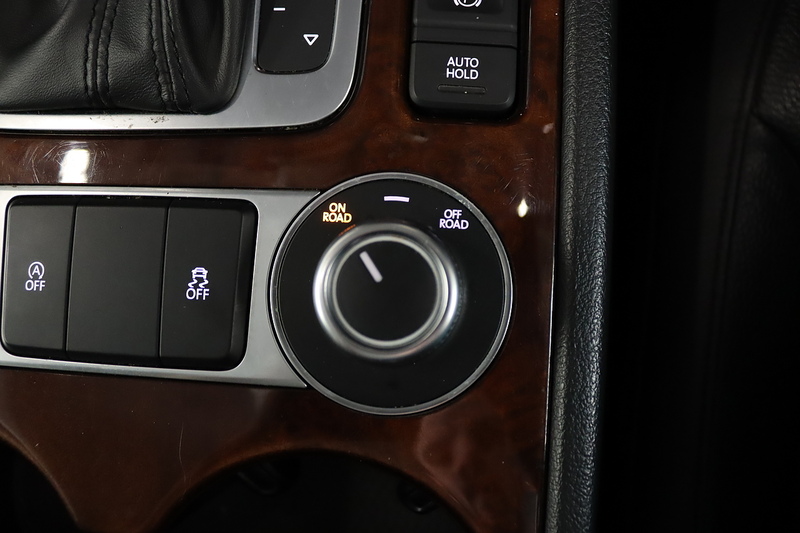 Volkswagen Touareg TDI V6 BlueMotion Tech SE - U2625