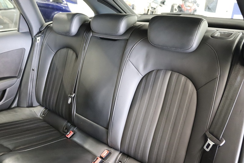 Audi A6 Avant TFSI S line - U2626