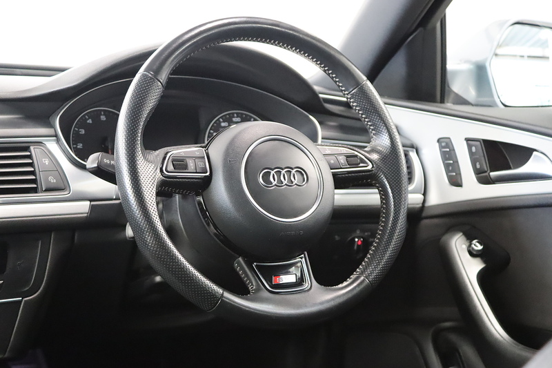 Audi A6 Avant TFSI S line - U2626