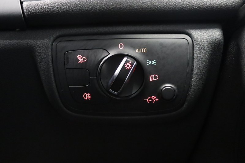 Audi A6 Avant TFSI S line - U2626