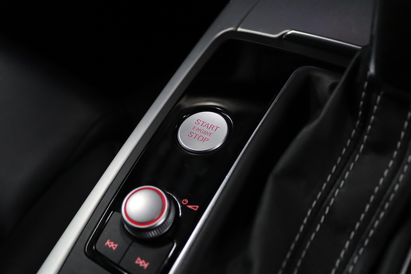 Audi A6 Avant TFSI S line - U2626