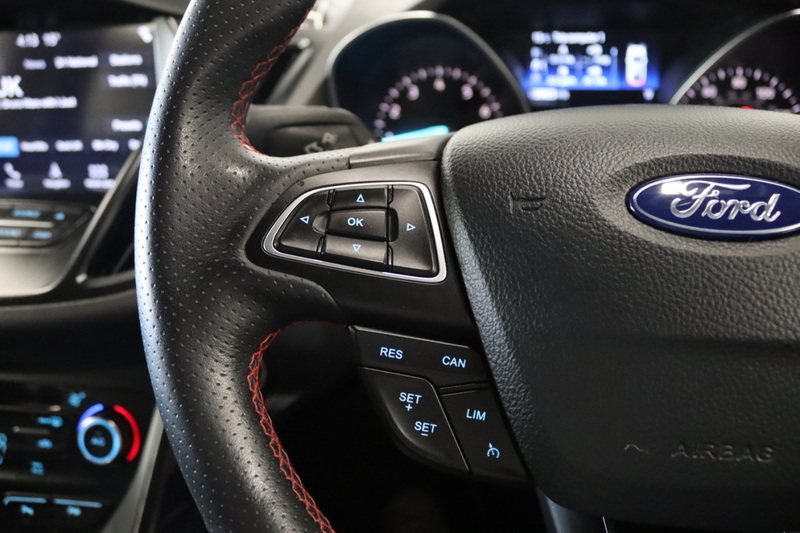 Ford Kuga T EcoBoost ST-Line - U2630
