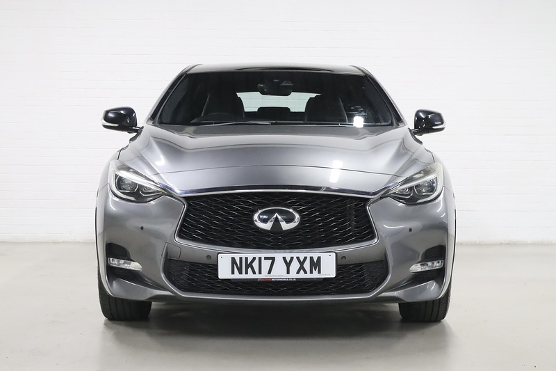 Infiniti Q30 d Sport - U2631