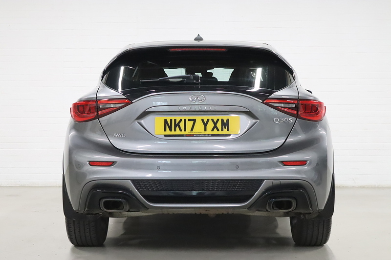 Infiniti Q30 d Sport - U2631