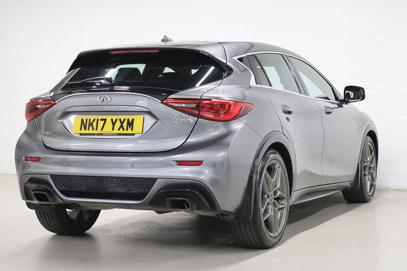 Infiniti Q30 d Sport - U2631