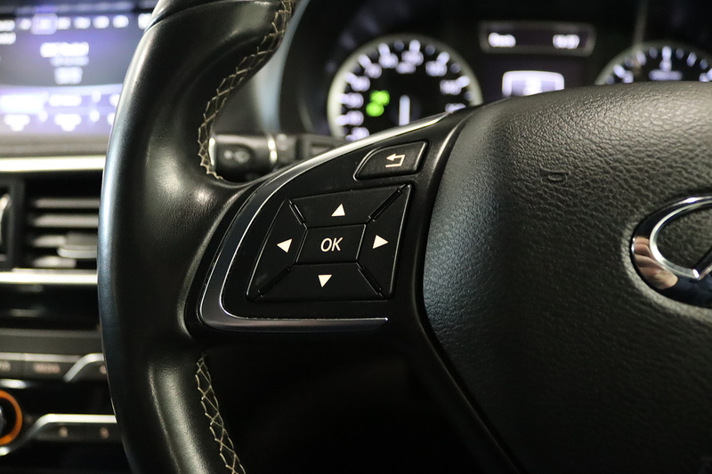 Infiniti Q30 d Sport - U2631