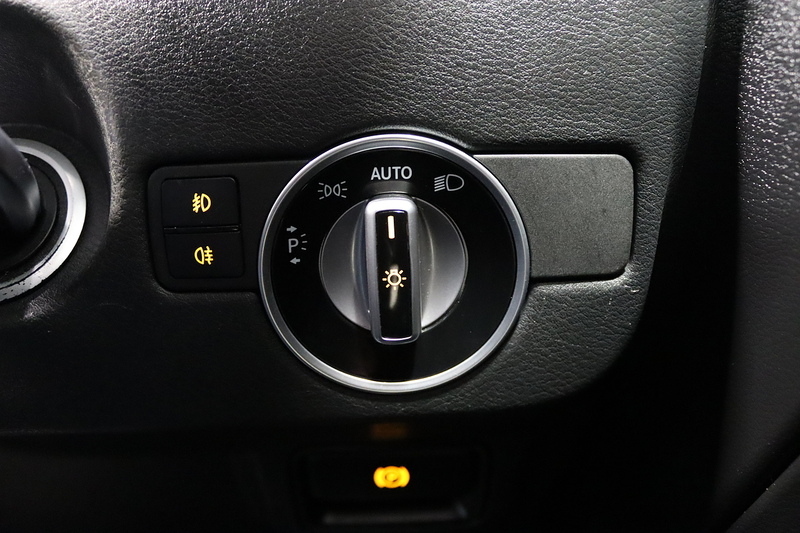 Infiniti Q30 d Sport - U2631