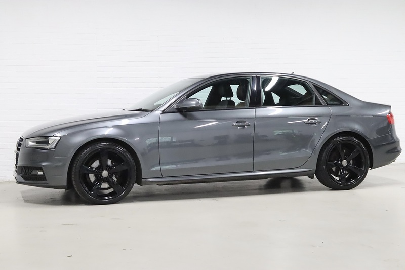 Audi A4 TDI Black Edition - U2633