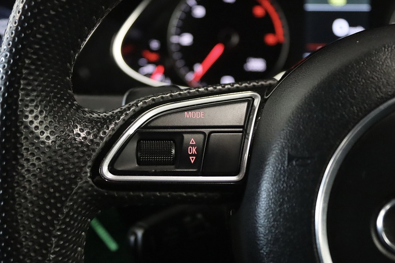 Audi A4 TDI Black Edition - U2633