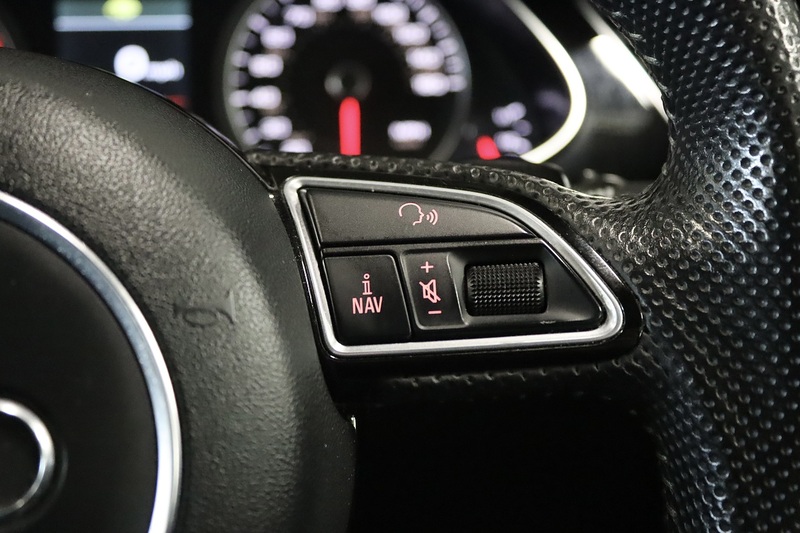 Audi A4 TDI Black Edition - U2633