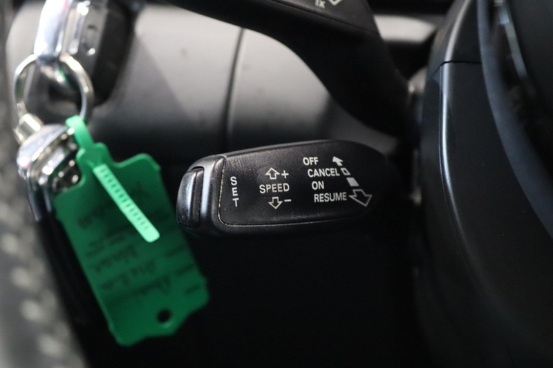 Audi A4 TDI Black Edition - U2633